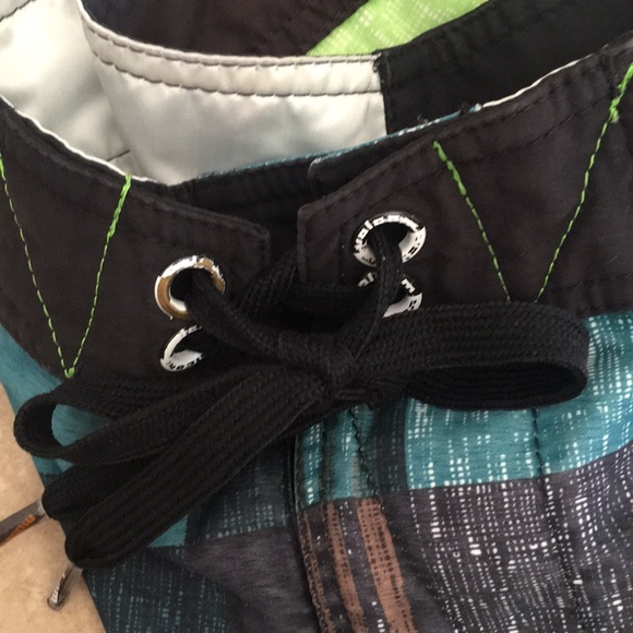 Volcom trunks - Picture 4 of 4